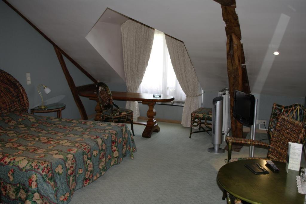 Chateau D'Hassonville Aye Pokoj fotografie